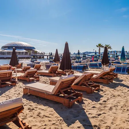 Eldo Paradise Apartment *