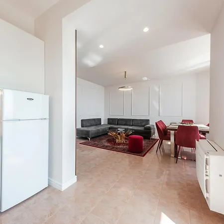 Eldo Paradise Apartment *