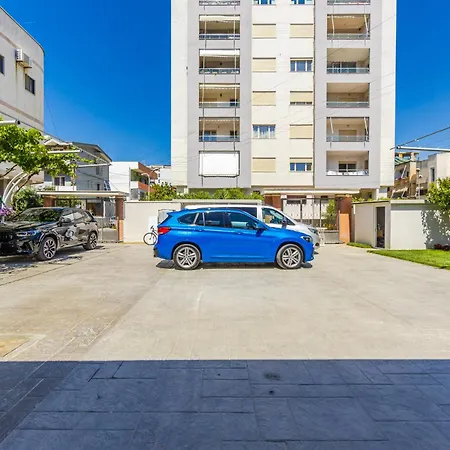 Apartment Eldo Paradise *