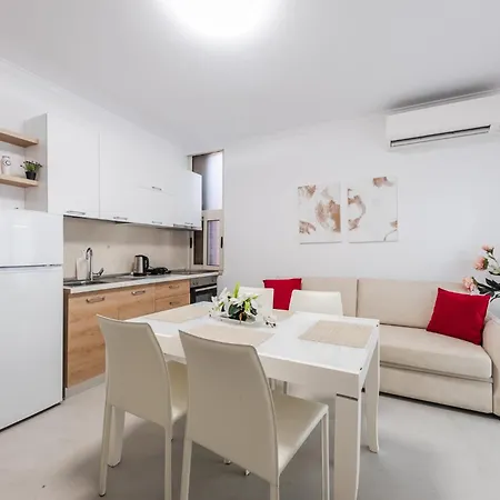 Eldo Paradise Apartment